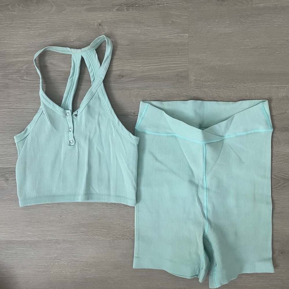Free People Free Throw Set